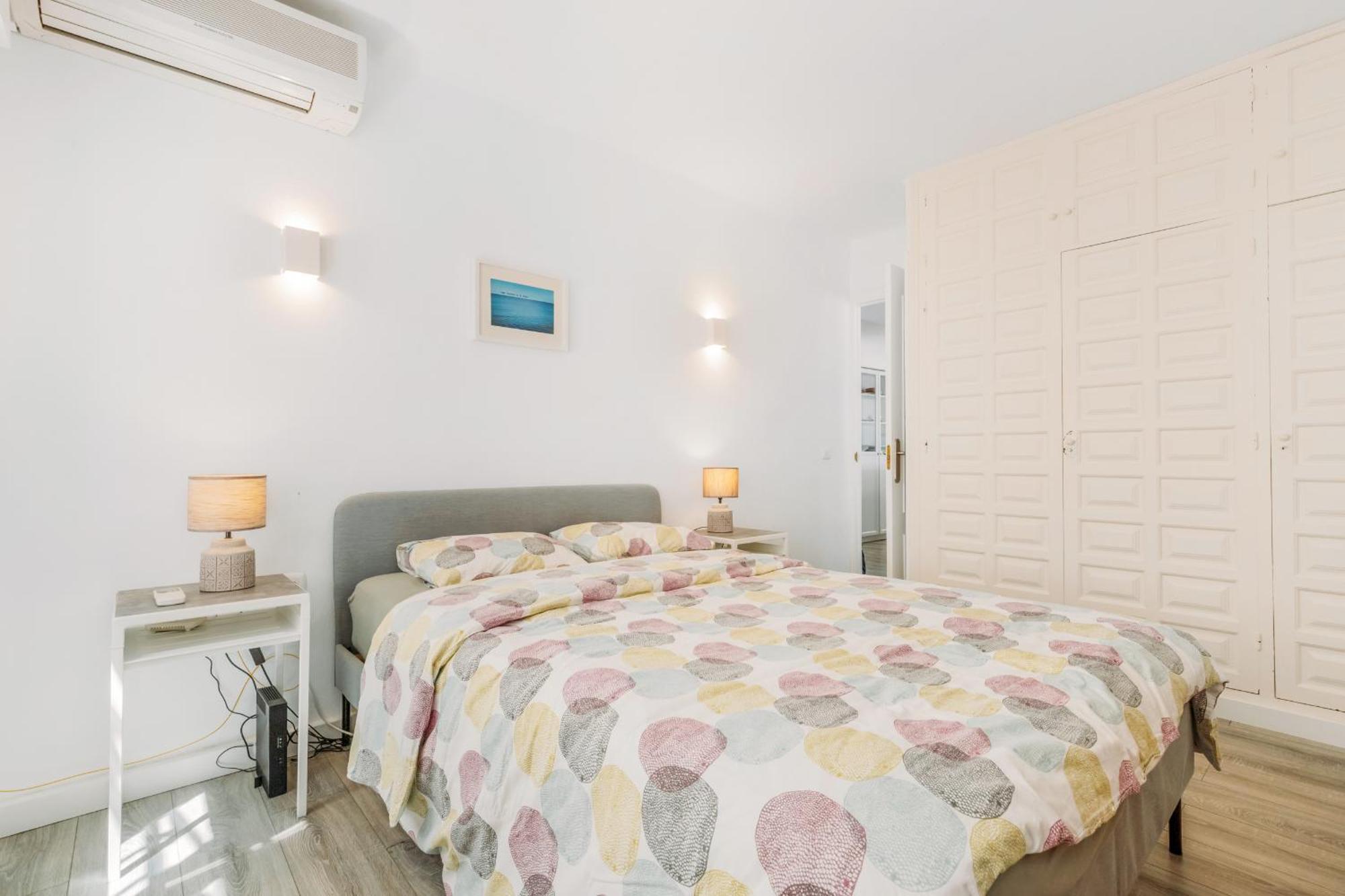 Beach Apartment In Malaga 贝纳哈拉菲 外观 照片